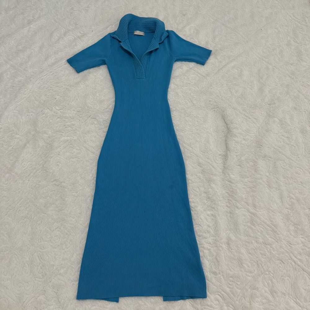 Elegant Blue Midi Dress